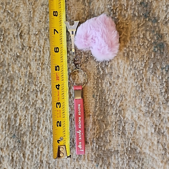 NWOT "Never Give Up!" Keychain with Eiffel Tower Charm and Heart Pom Pom. - Picture 5 of 5